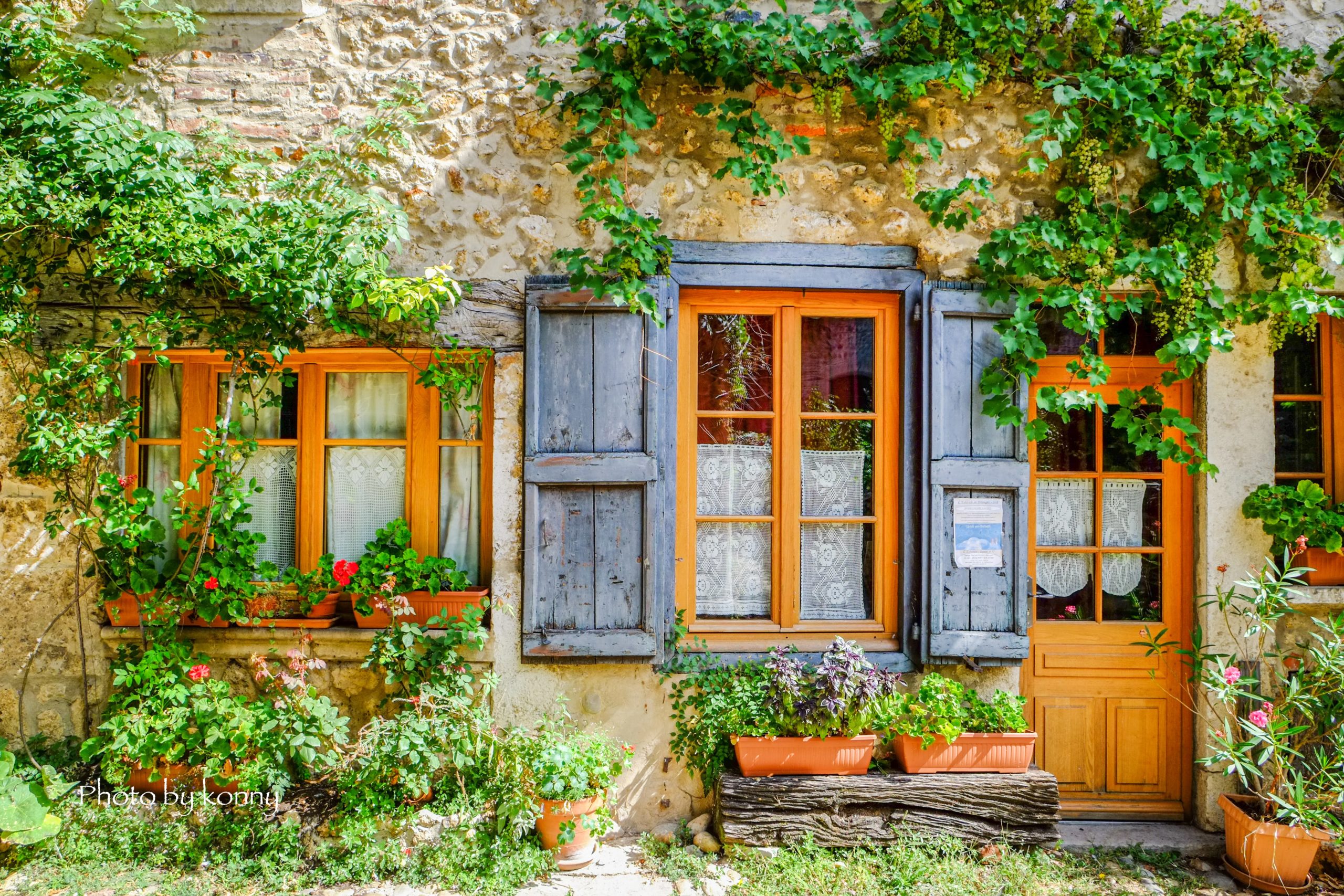 フランス 最も美しい村 ペルージュ